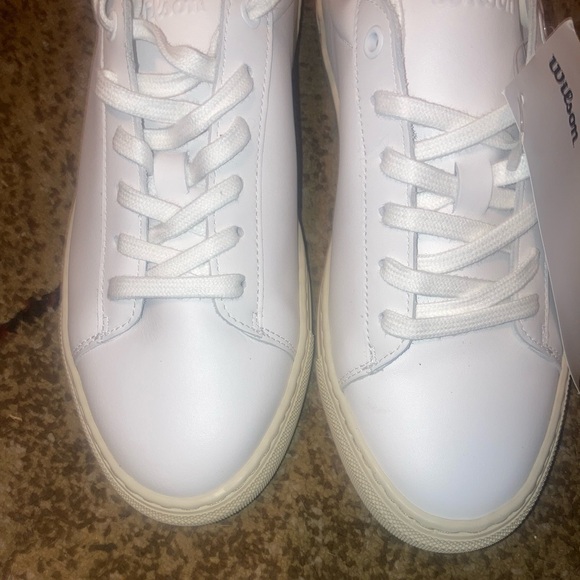 NEW Wilson Classic Premium Tennis Shoes - Picture 5 of 10